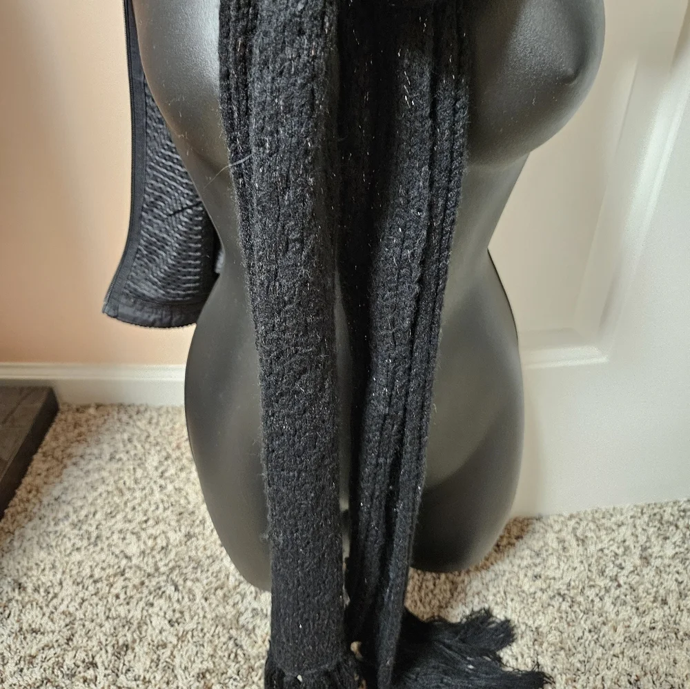 Black Cable Knit Scarf With Glitter